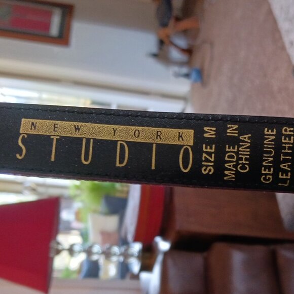 VTG New York Studios Dark Rose Color Suede/Leather Belt with Gold Hardware M - Picture 4 of 4